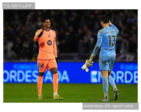 瓜达拉哈拉门将赛前专注研究拉什福德集锦期待精彩对决